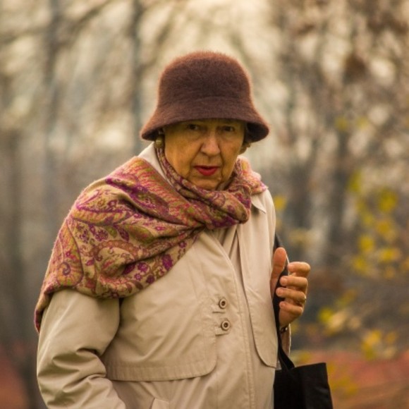 Meet your Posher, Beverly - Picture 1 of 1